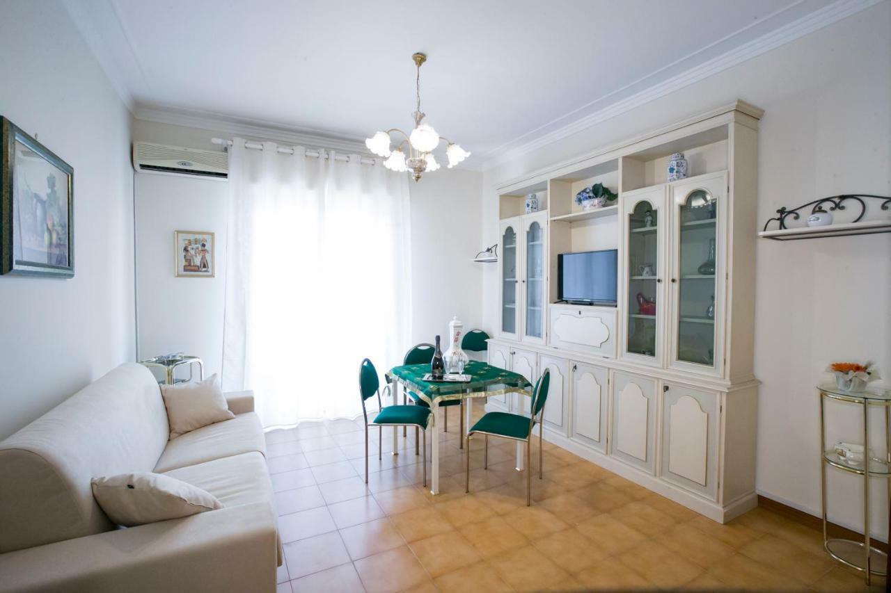 A Casa Di Rossella Apartment Catania Bagian luar foto
