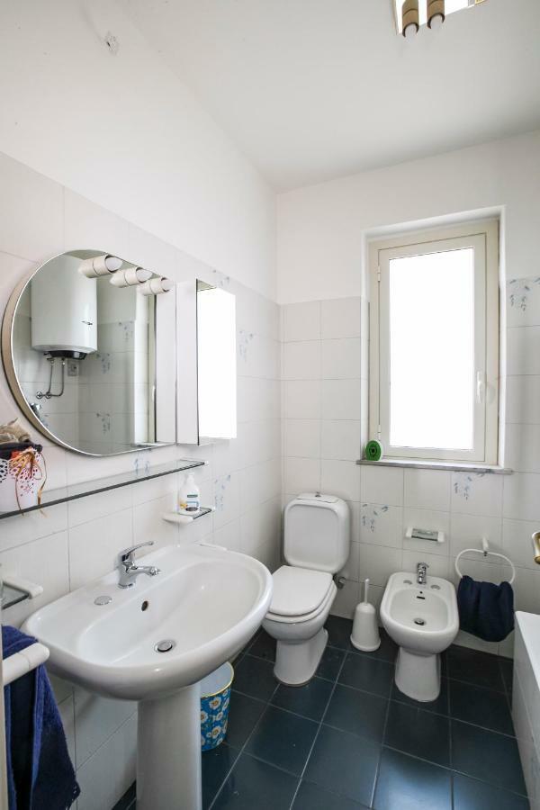A Casa Di Rossella Apartment Catania Bagian luar foto
